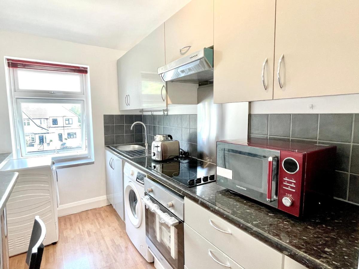 No2326 Tree-Hole Apartment Northolt  ภายนอก รูปภาพ