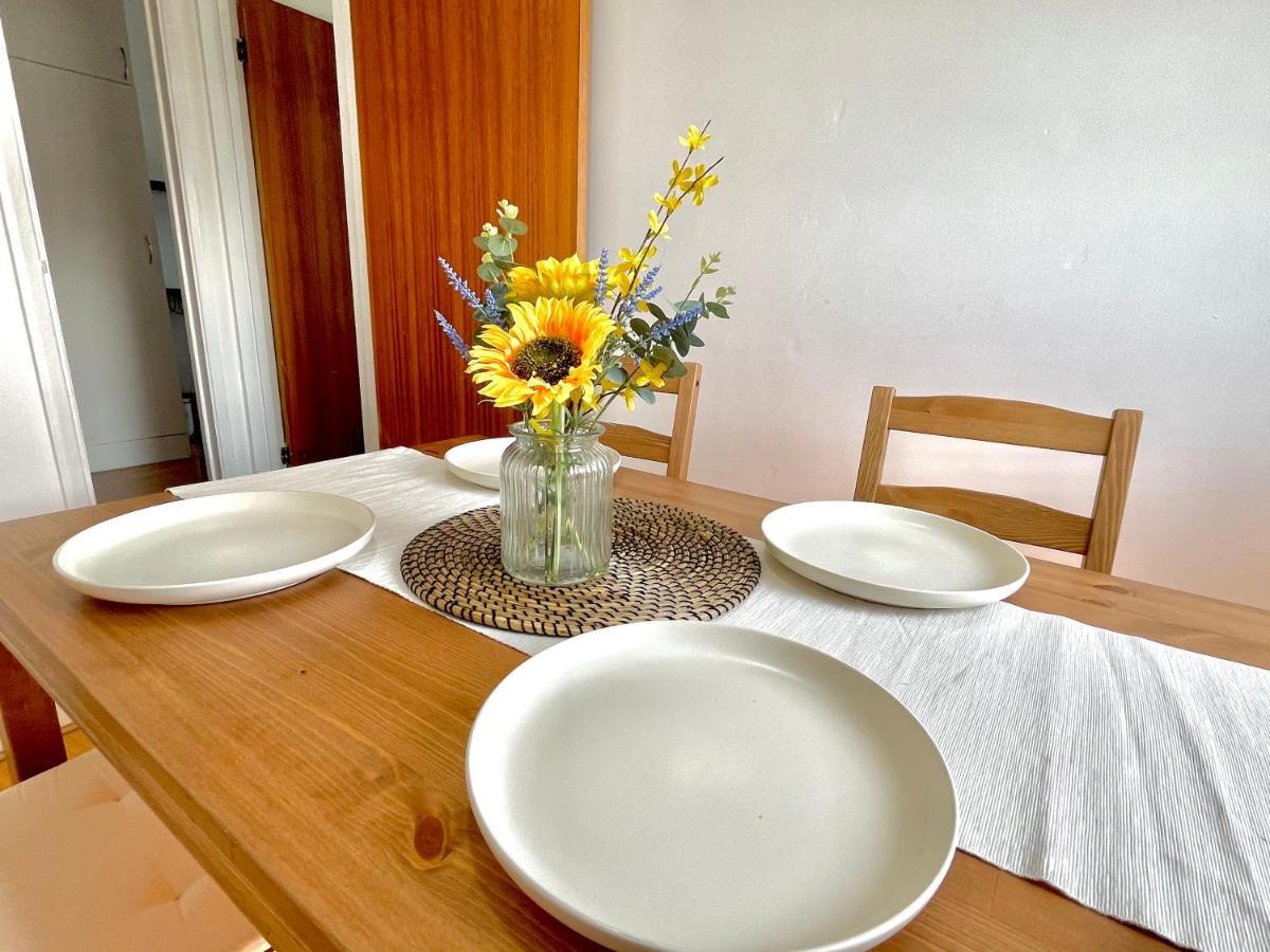 No2326 Tree-Hole Apartment Northolt  ภายนอก รูปภาพ