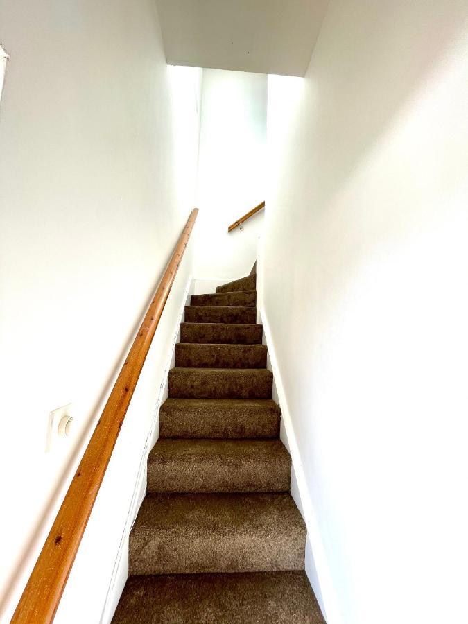 No2326 Tree-Hole Apartment Northolt  ภายนอก รูปภาพ